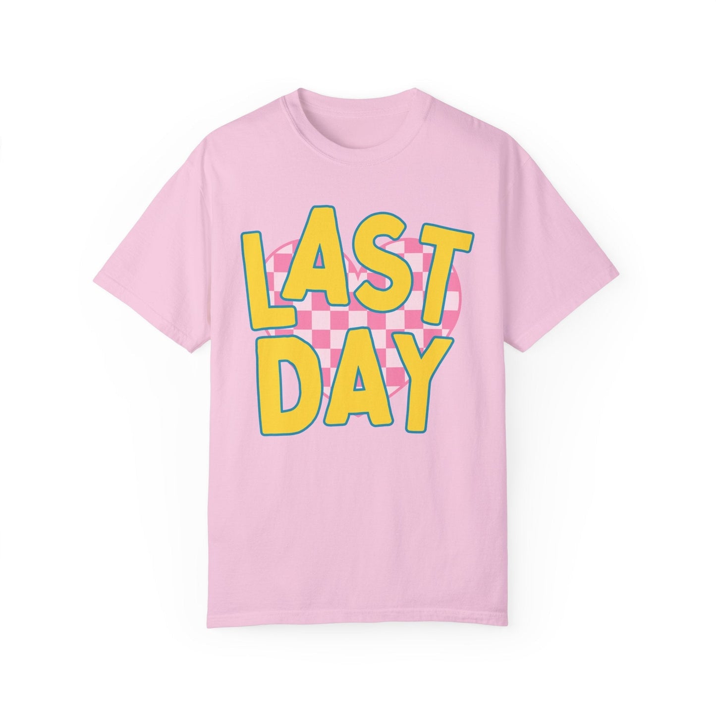 Last Day of School Teacher T-Shirt - Retro Aesthetic Class Dismissed, Comfort Colors