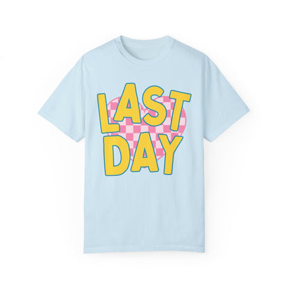 Last Day of School Teacher T-Shirt - Retro Aesthetic Class Dismissed, Comfort Colors