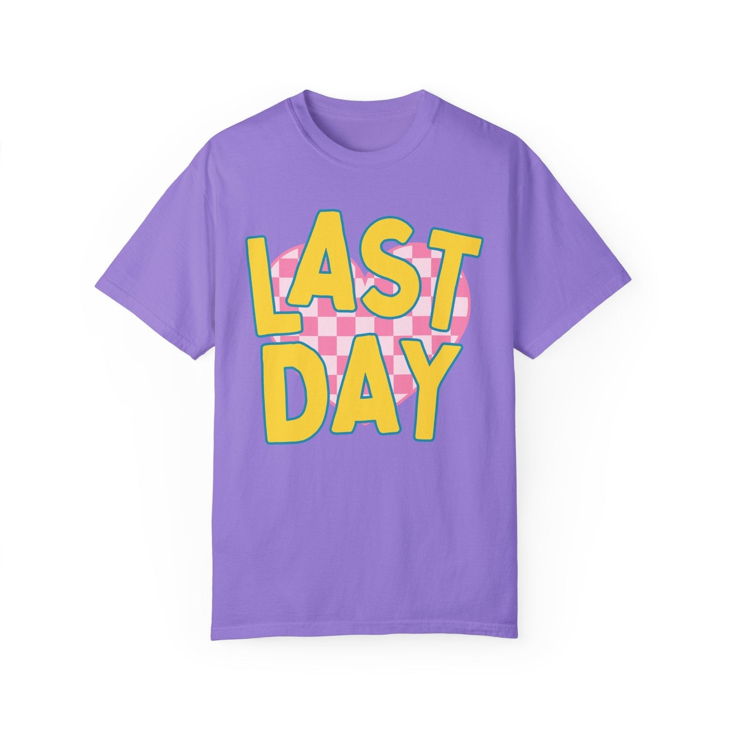 Last Day of School Teacher T-Shirt - Retro Aesthetic Class Dismissed, Comfort Colors