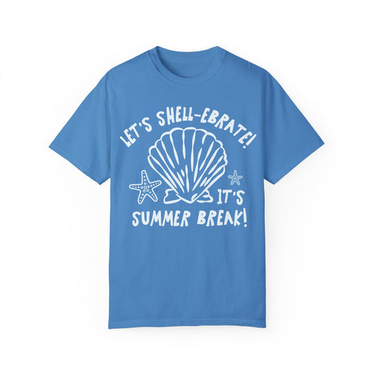 Last Day of School Beach T-Shirt - Hello Summer Aesthetic, Kindergarten Crew, Comfort Colors
