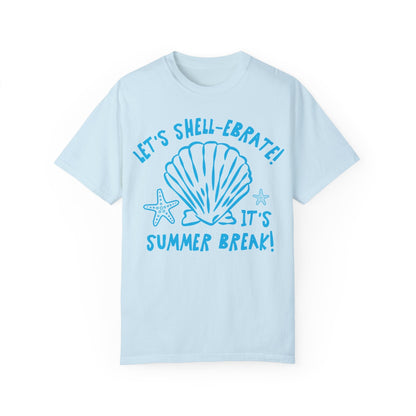 Last Day of School Beach T-Shirt - Hello Summer Aesthetic, Kindergarten Crew, Comfort Colors